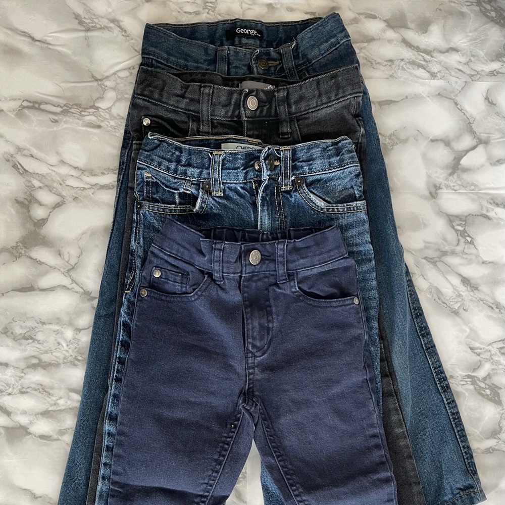 4 pairs of size 5 Jeans